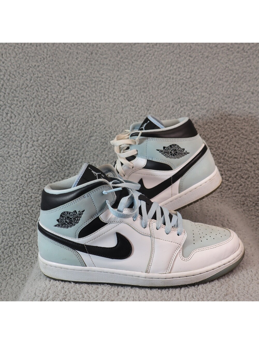 Nike Air Jordan Men sz 11.5 Retro Pearl Blue UNC 302370-145